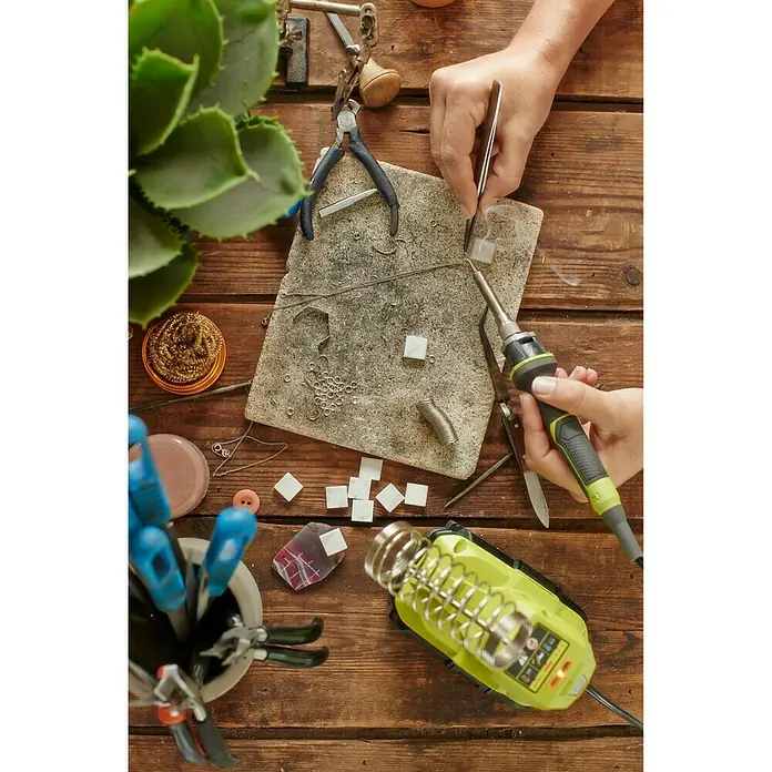 Ryobi ONE+ Soldador de batería R18SOI-0 - Apto para: Soldaduras finas