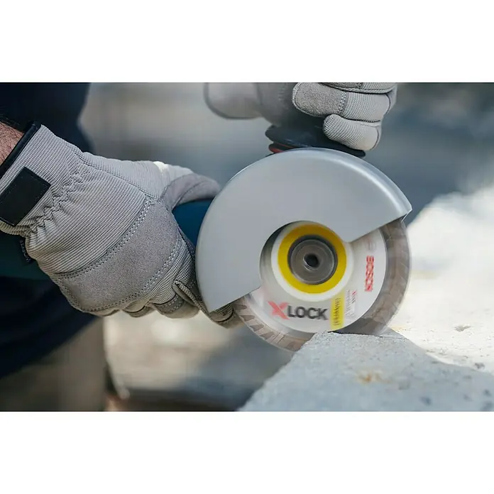 Bosch Professional X-Lock Diamant-Trennscheibe X-Lock Standard for Universal - 125 mm, Geeignet für: Beton - Anwendungsbeispiel