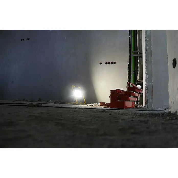 Profi Depot Mobiler LED-Strahler - 100 W, Gelb/Schwarz, L x B x H: 40,5 x 44,4 x 22,3 cm, IP65 - Vorderansicht