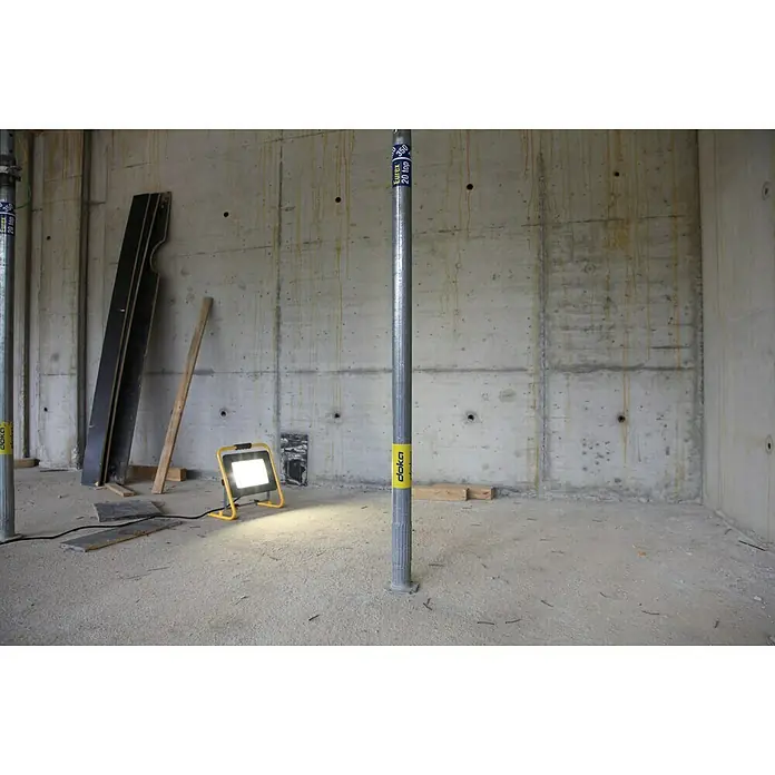 Profi Depot Mobiler LED-Strahler - 100 W, Gelb/Schwarz, L x B x H: 40,5 x 44,4 x 22,3 cm, IP65 - Vorderansicht