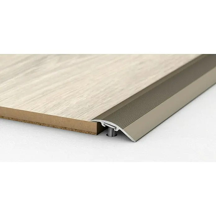 LOGOCLIC Anpassprofil 205 - Edelstahl matt, 0,9 m x 37 mm, Montageart: Schrauben - Detailaufnahme