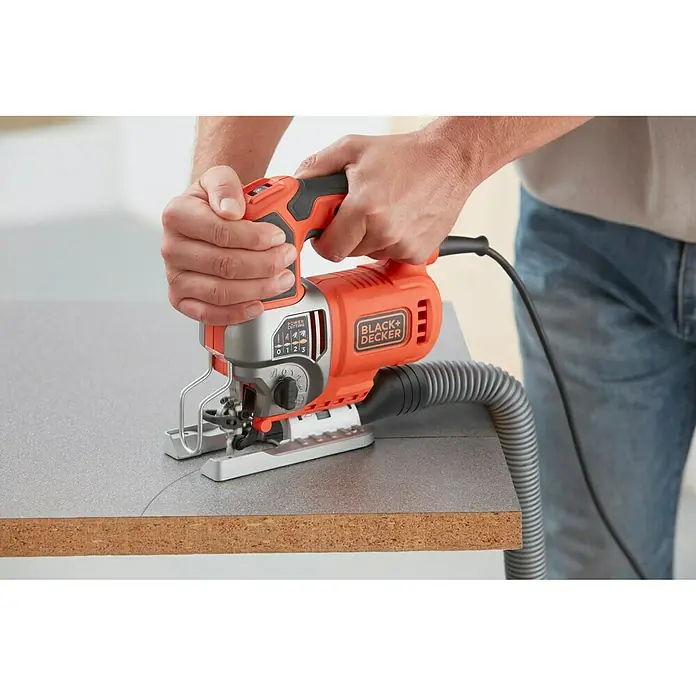 Black+Decker Sierra de calar BES610K-QS - 650 W