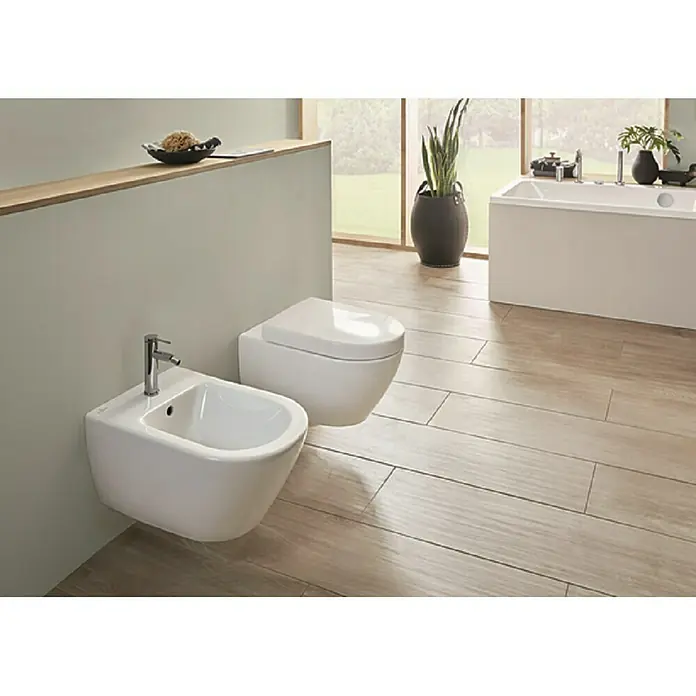 Villeroy & Boch Subway 2.0 Wand-WC-Set ViFresh - Spülrandlos, Mit schmutzabweisender Glasur, Spülform: Tief, WC Abgang: Waagerecht, Weiß - Stimmungsaufnahme