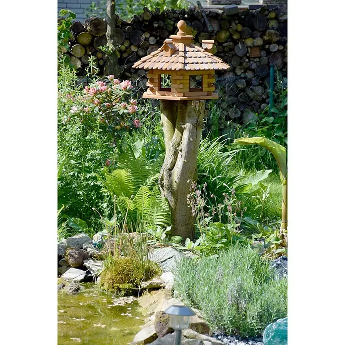 Dobar Sechseck-Vogelfutterhaus - 68 x 59 x 46 cm - Stimmungsaufnahme