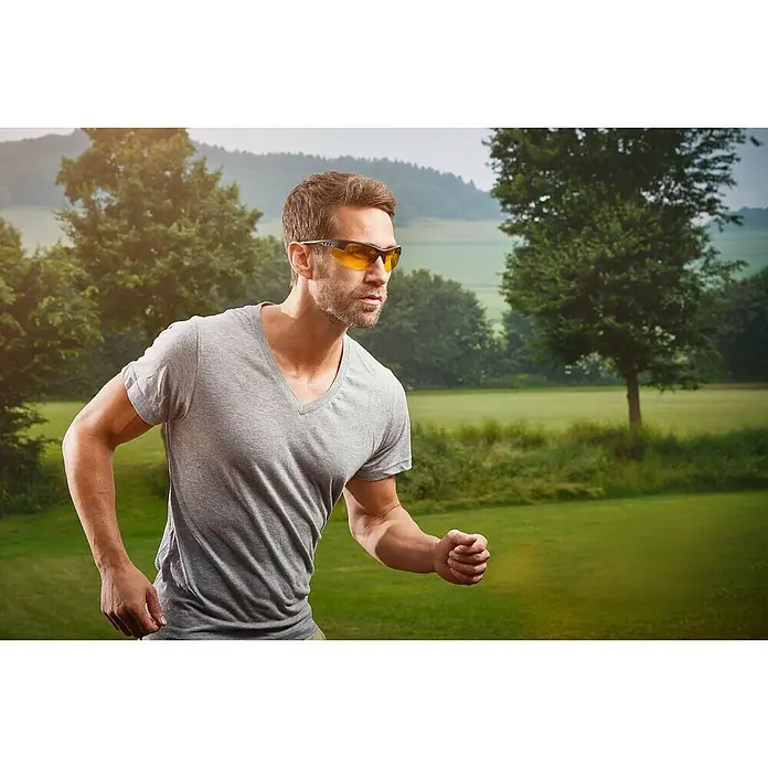 Wisent Gafas de seguridad - Amarillo - Producto en uso