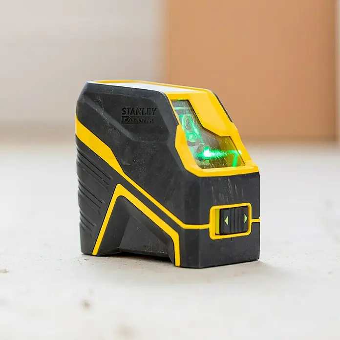 Stanley Nivel láser en cruz FMHT77586-1 - Zona de trabajo máx.: 20 m