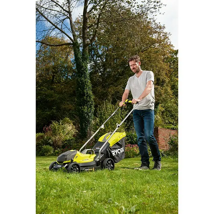 Ryobi ONE+ Cortacésped de batería RLM18X33B40 - 18 V, 1 batería, 4 Ah, Ancho de corte: 33 mm