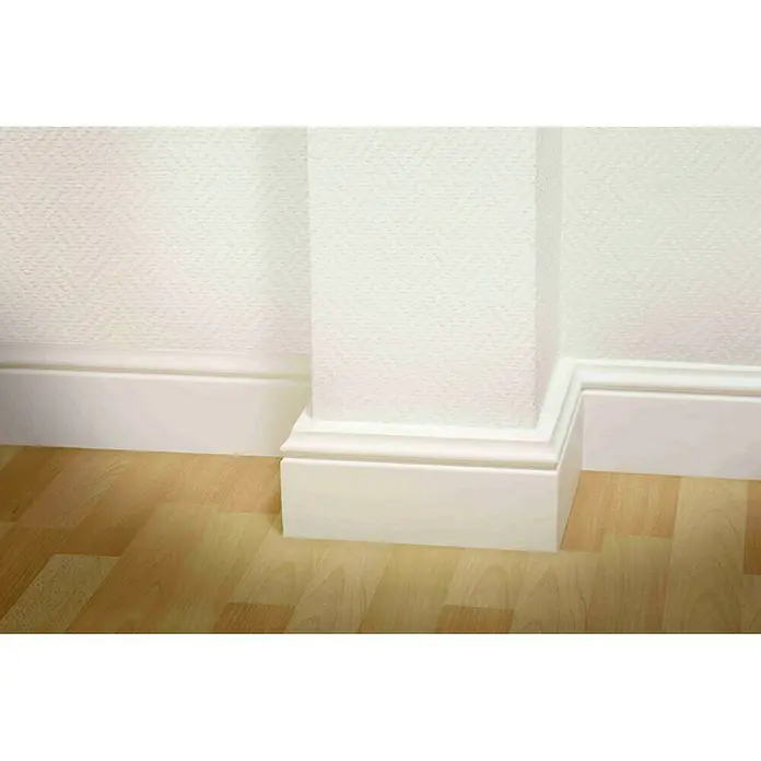Fußleiste CF 12 - 200 x 1,5 x 12 cm, Weiß, HD Polymer - Vorderansicht