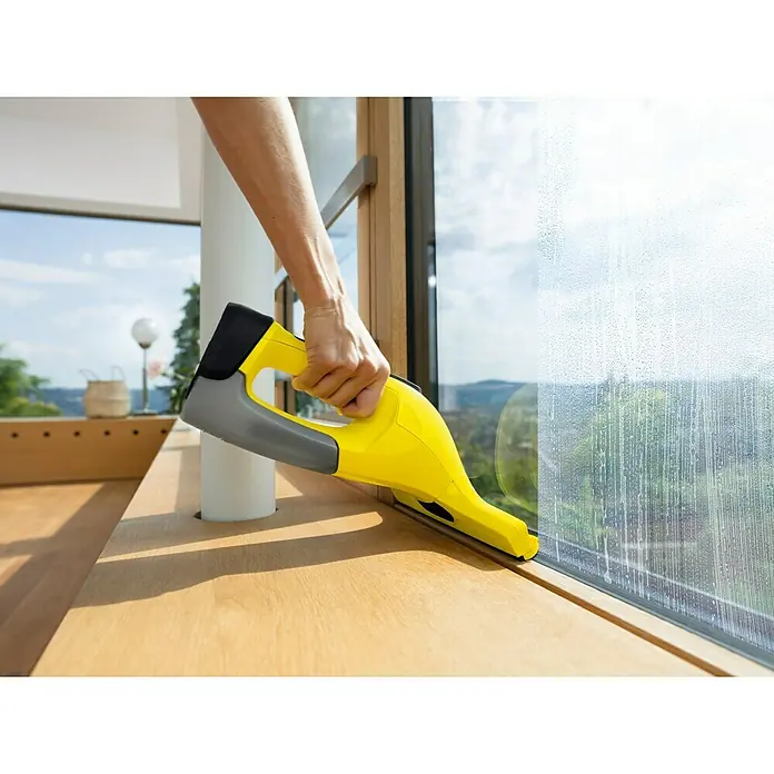Kärcher Fenstersauger WV 6 Plus - Flächenleistung: 300 m²/Akkuladung, Li-Ionen - Anwendungsbeispiel