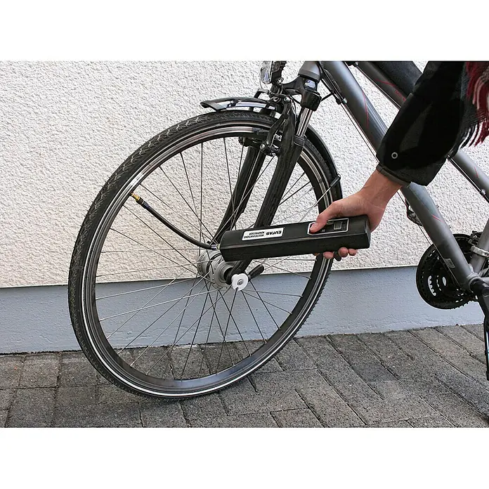 Eufab Kompressor - L x B x H: 26,5 cm x 55 mm x 45 cm, Druck: 8 bar - Anwendungsbeispiel
