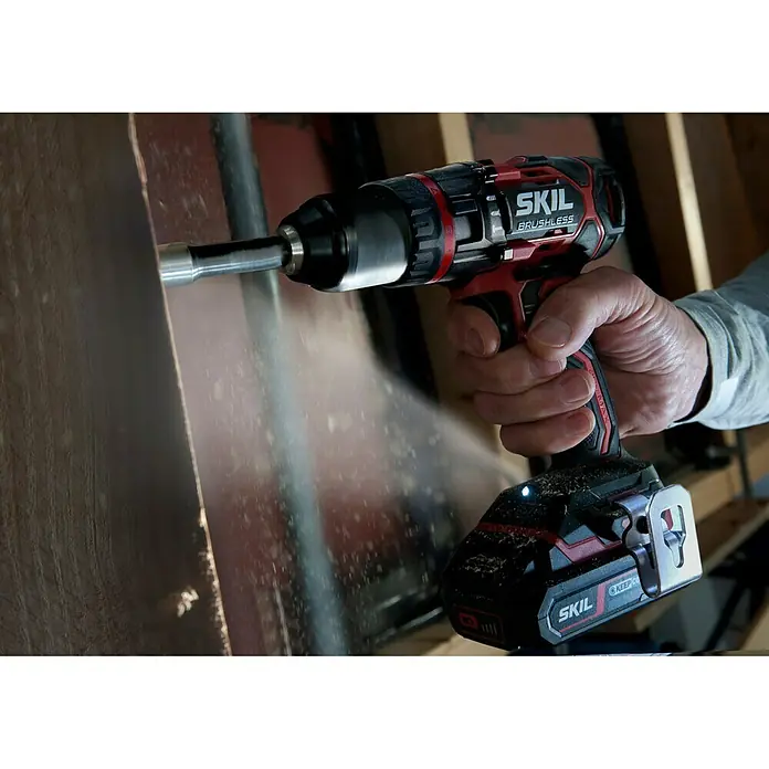 Skil Energy Platform Akku-Schlagbohrmaschine 3070 HC - 18 V, 2 Akkus, 2 Ah - Anwendungsbeispiel