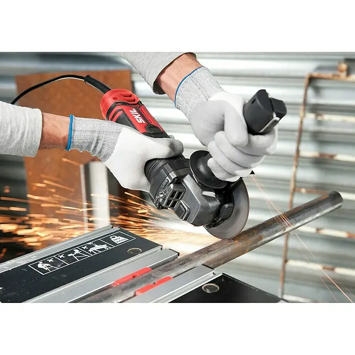Skil Winkelschleifer 9131 AA - 720 W, Durchmesser Scheibe: 125 mm, Leerlaufdrehzahl: 0 U/min - 12.000 U/min - Anwendungsbeispiel