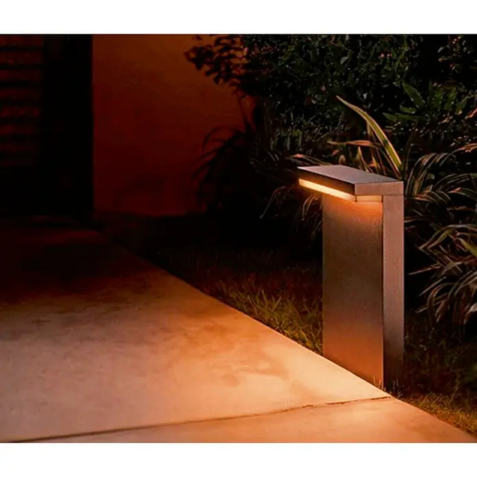 Philips Hue Sobremuro exterior LED Nyro - 1 luz, 13,5 W, Color de luz: RGBW, IP44, Negro
