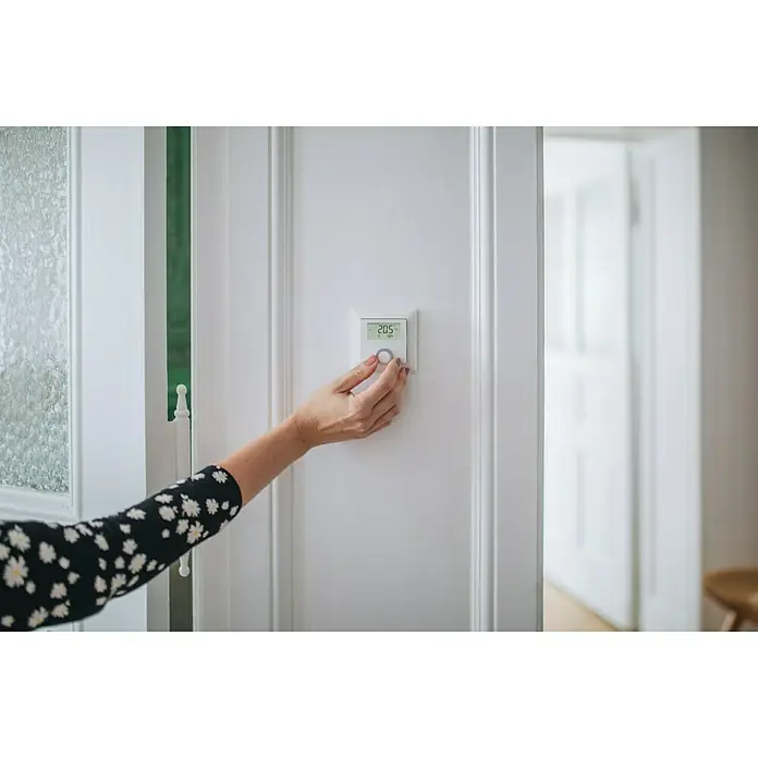 Bosch Smart Home Funk-Raumthermostat - Weiß, Batteriebetrieben, 25 x 86 x 86 mm - Anwendungsbeispiel