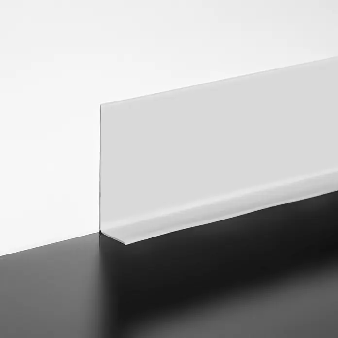 LOGOCLIC Tanka podna lajsna - Svijetlosive boje, 10 m x 15 mm x 50 mm, Lijepljenje - Proizvod u upotrebi