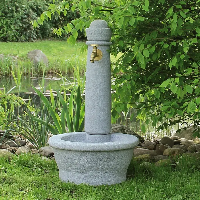 Garantia Brunnen Roma - Lightgranite, 54 x 54 x 100 cm - Stimmungsaufnahme