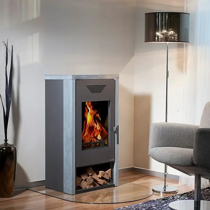 Wamsler Kaminofen Titan - 8 kW, Raumheizvermögen: 182 m³, Verkleidung: Naturstein, Gussgrau - Stimmungsaufnahme