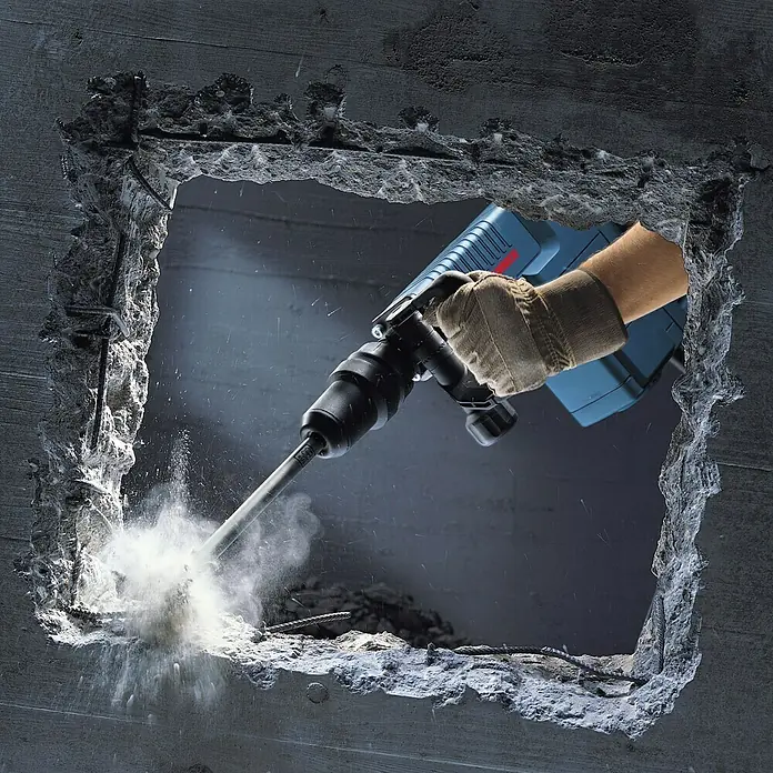 Bosch Professional Čekić za rušenje GSH 11 E - 1.500 W, Jačina pojedinog udarca: 16,8 J, Broj udaraca: 900 /min - 1.890 /min - Proizvod u upotrebi