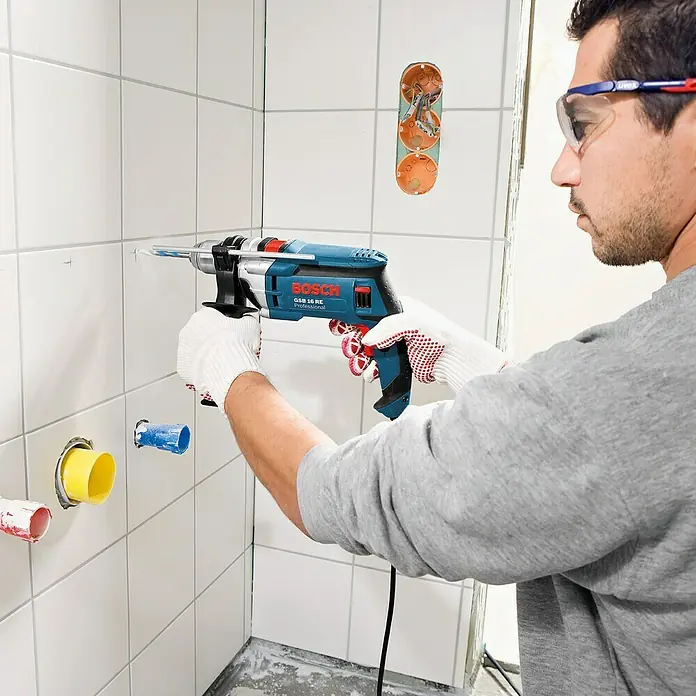 Bosch Professional Udarna bušilica GSB 16 RE - 750 W, Broj okretaja pri praznom hodu: 0 okr/min - 2.800 okr/min - Proizvod u upotrebi