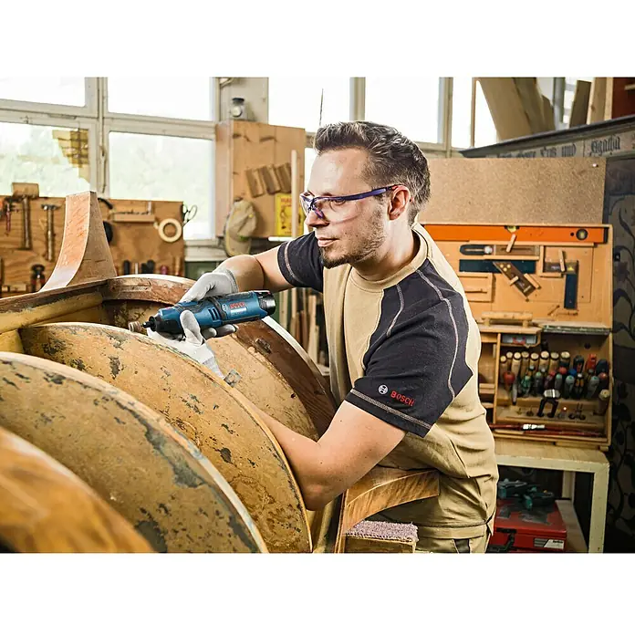 Bosch Professional Akku-Multifunktionswerkzeug GRO 12V-35 - 12 V, Leerlaufdrehzahl: 5.000 U/min - 35.000 U/min - Anwendungsbeispiel