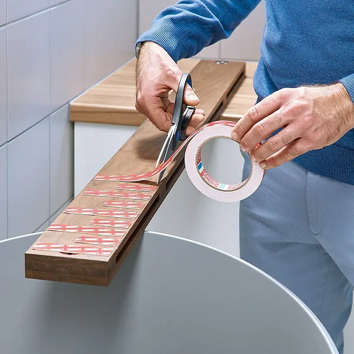 Tesa Montageband - Geeignet für: Fliesen, Belastbarkeit: 100 kg/m, 1,5 m x 19 mm - Stimmungsaufnahme