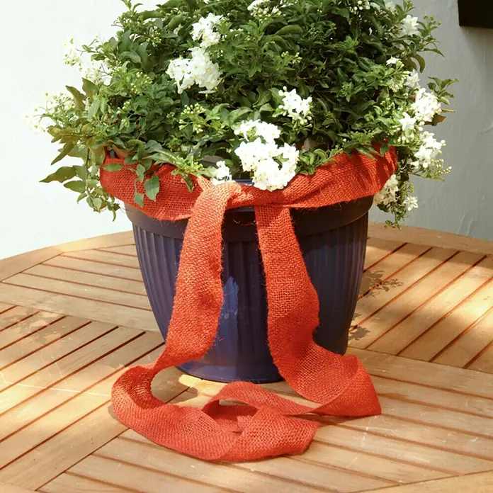 Floraworld Classic Jutegewebeband - Rot, 300 x 6 cm - Anwendungsbeispiel