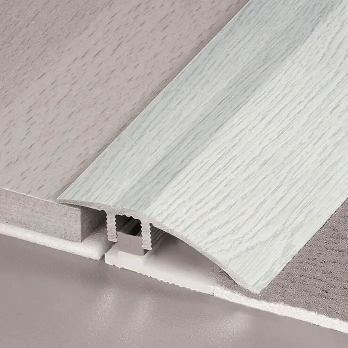 LOGOCLIC Prijelazna ukrasna lajsna - Bijeli hrast, 0,9 m x 44 mm, Vrsta montaže: Uticanje - Detaljan prikaz