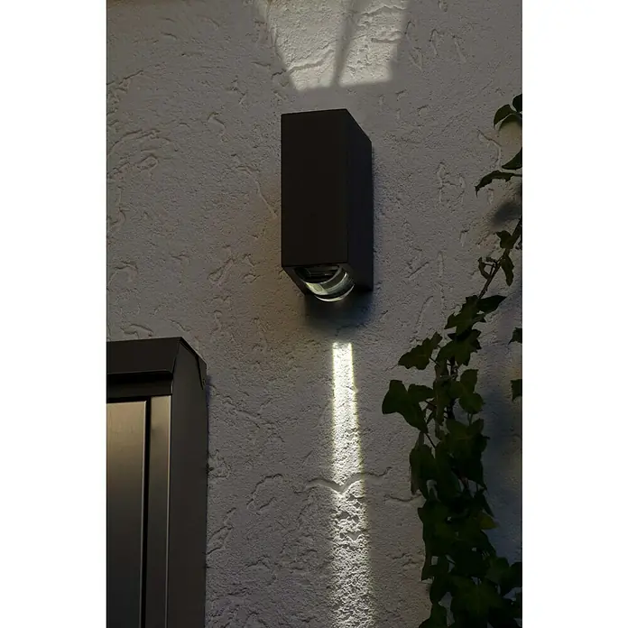 Lutec LED-Außenwandleuchte Evans - 12 W, 19,2 x 7 x 10,9 cm, Anthrazit, Klar, IP54 - Stimmungsaufnahme