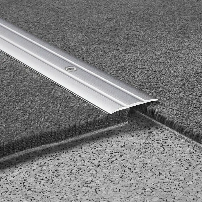 LOGOCLIC Übergangsprofil 132 - Edelstahl matt, 1 m x 38 mm x 2,5 mm, Montageart: Schrauben - Detailaufnahme