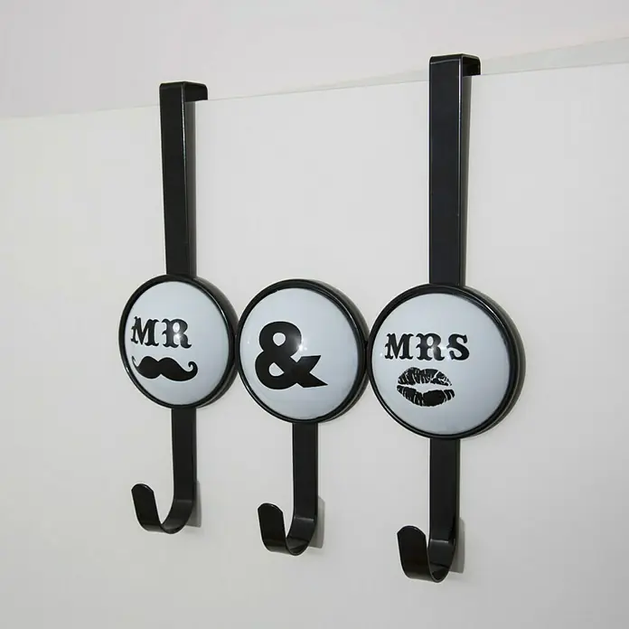 Venus Colgador de baño Mr & Mrs - Número de ganchos: 3 ud., Negro/blanco - Foto ambiente