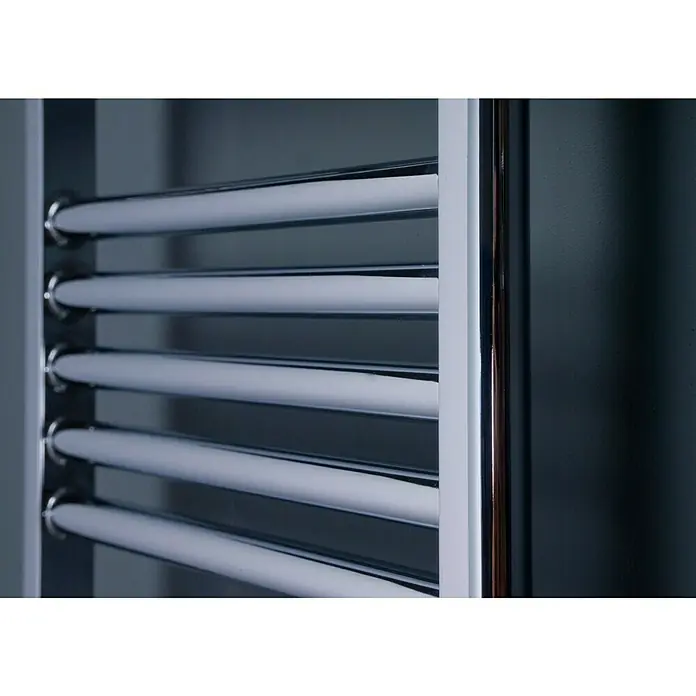 Ximax Badheizkörper C1 - 45 x 91,6 cm, Anschlüsse: Beidseitig unten, 295 W, Chrom - Detailaufnahme