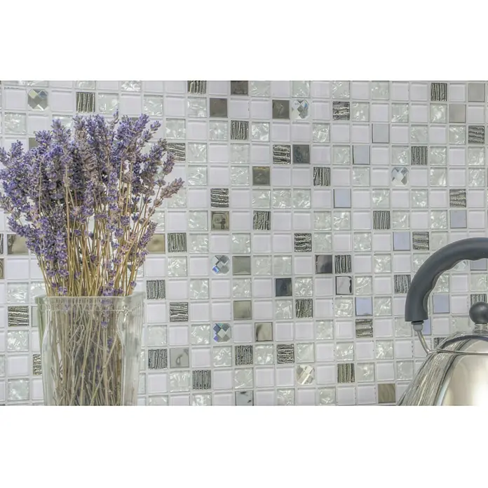 Samoljepljiva mozaik pločica SAM 4CM24 - 30 x 30 cm, Staklo, Bijele boje - Proizvod u upotrebi