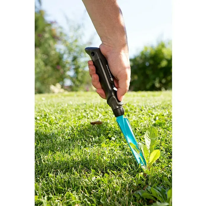 Gardena Alat za vađenje korova - 14,5 cm - Proizvod u upotrebi