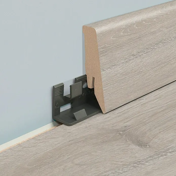 MyStyle Sockelleiste Bandito Oak - 2,6 m x 18 mm x 58 mm, Gerade - Detailaufnahme