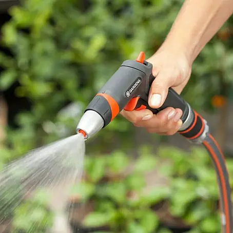 Gardena Premium Vrtna prskalica s nastavkom
