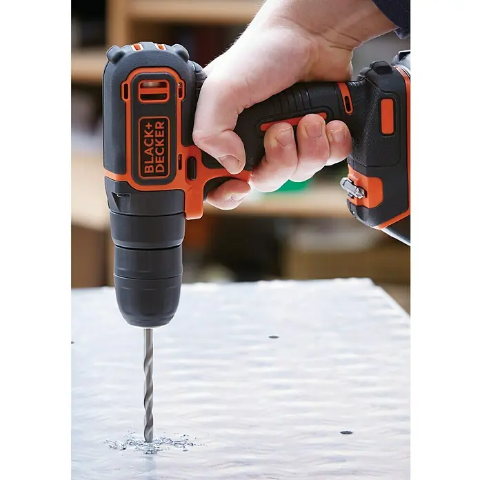 Black+Decker Accuklopboorschroefmachine set - 18 V, 1,5 Ah, 2 accu's, 360 tpm - 1.400 tpm