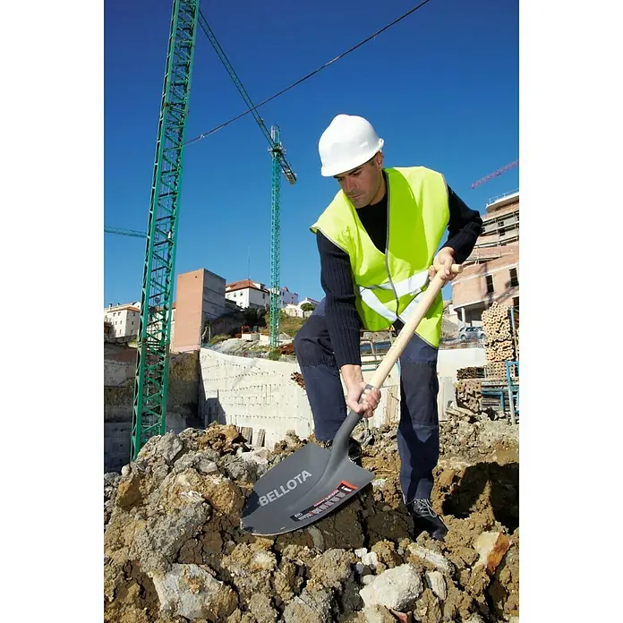 Bellota Pala de construcción de chapa 5501-3MM - Ancho: 290 mm, Negro