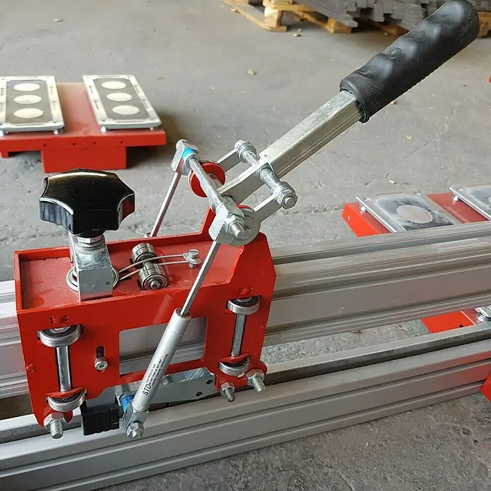Heka Fliesenschneider Gigant 2400 - Max. Schnittlänge: 2.650 mm - Vorderansicht