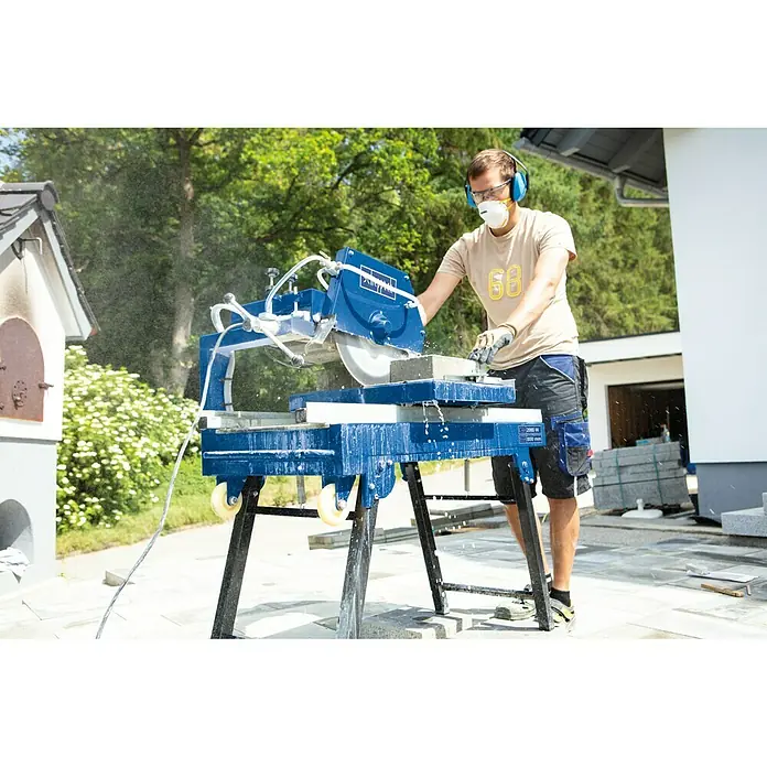 Scheppach Steintrennmaschine HSM 3500 - 2.000 W, Schnitthöhe: 72 mm bei 45°, Schnittlänge: 700 mm, Durchmesser Scheibe: 350 mm - Anwendungsbeispiel