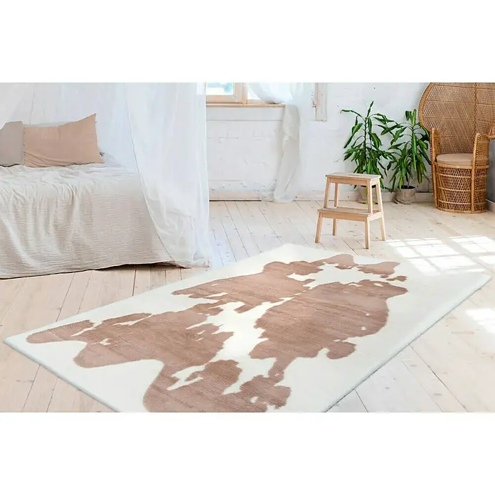 Kayoom Hochflorteppich Kuh - Weiß/Braun, 160 x 120 cm, 100 % Polyester - Stimmungsaufnahme
