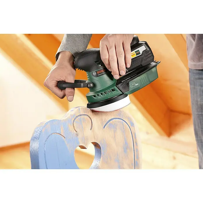Bosch 18 V Power for All Akku-Exzenterschleifer AdvancedOrbit 18 - 18 V, Li-Ionen, Ohne Akku, Durchmesser Schleifteller: 125 mm, Leerlaufdrehzahl: 3.000 U/min - 12.000 U/min - Anwendungsbeispiel
