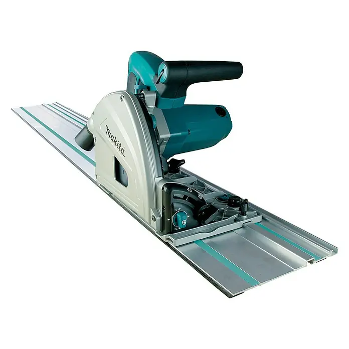 Makita Tauchsäge SP6000J1 mit Makpac und Führungsschiene - Leistungsaufnahme: 1.300 W, Sägeblatt: Ø 165 mm, Leerlaufdrehzahl: 2.000 U/min - 6.400 U/min - Vorderansicht