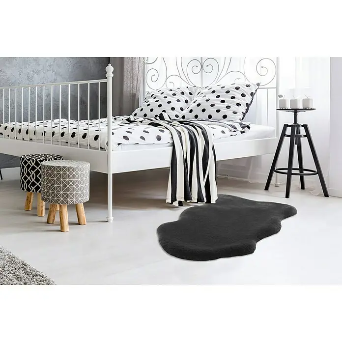 Kayoom Deko-Kunstfell Rabbit - Tieroptik, Graphit, 90 x 60 cm, 100 % Polyester - Stimmungsaufnahme