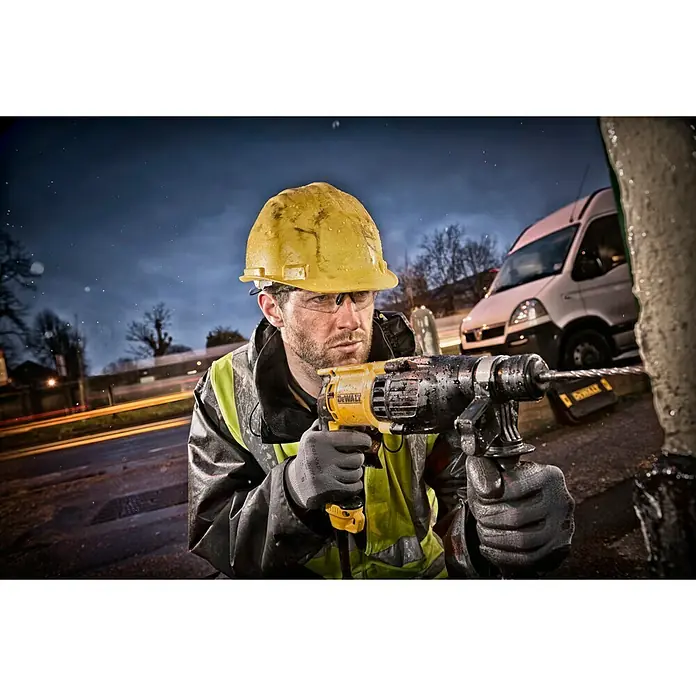 Dewalt Kombinirana bušilica D25133K - 800 W, Broj okretaja pri praznom hodu: 0 okr/min - 1.500 okr/min, Jačina pojedinog udarca: 2,6 J - Živopisni prikaz