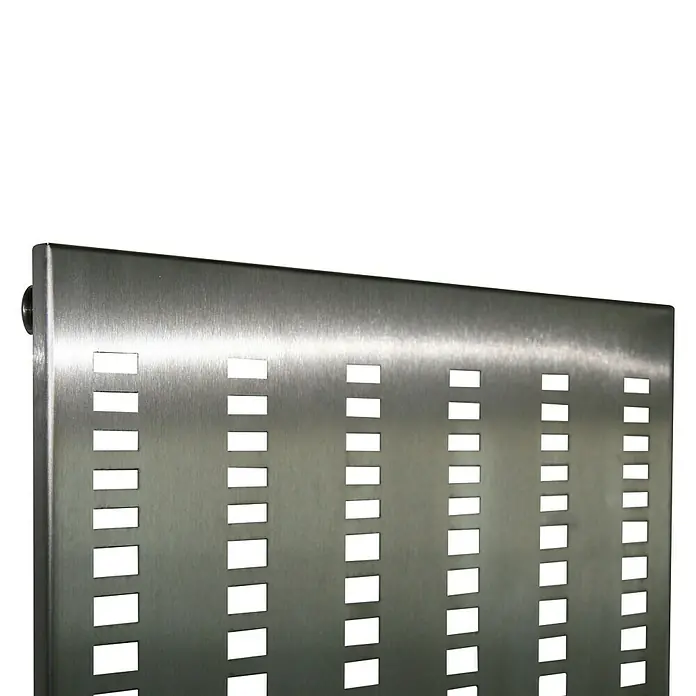 Designheizkörper Broken Mirror 2 - 47 x 120 cm, Mit 1 Handtuchhalter (50 mm), 799 W bei 75/65/20 °C, Edelstahl - Detailaufnahme