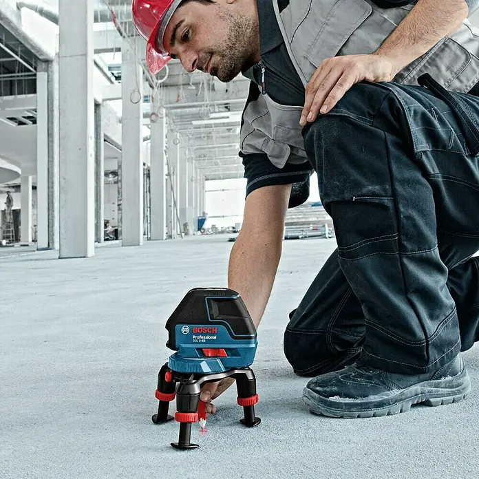Bosch Professional Linijski laser GLL 3-50 - Radno područje: 10 m (bez prijamnika) - Proizvod u upotrebi