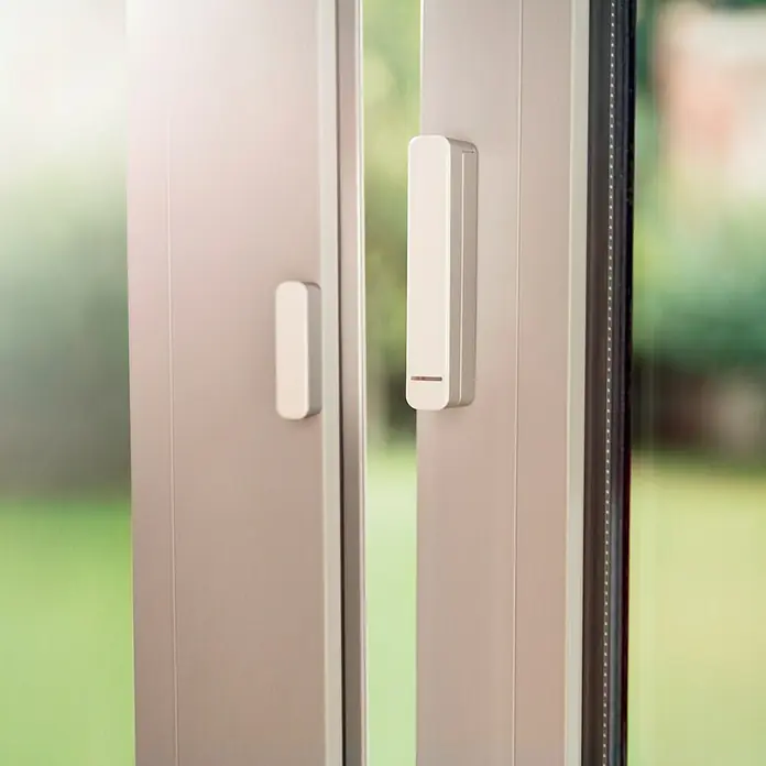 Bosch Smart Home Funk-Fensterkontakt - Batteriebetrieben, Reichweite Funk: > 100 m (Freifeld) - Anwendungsbeispiel