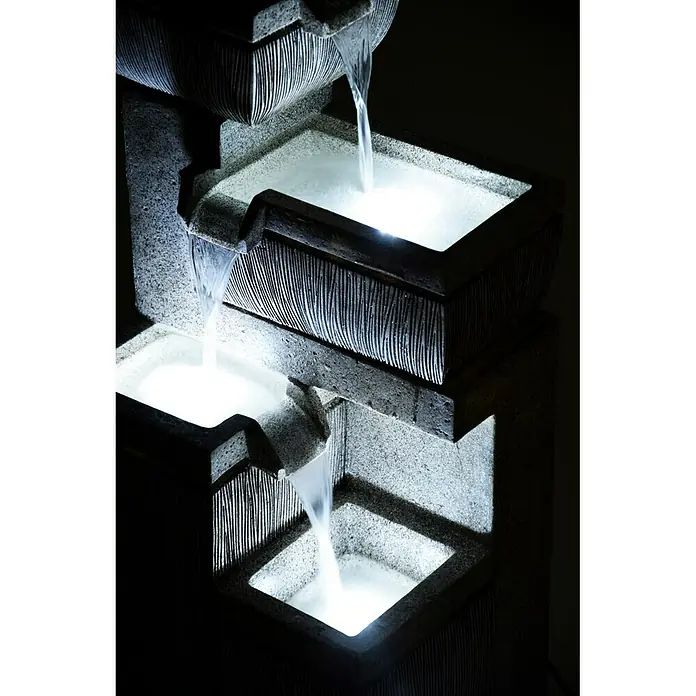 Dobar Kunststeinbrunnen - 38,7 x 32,3 x 80,3 cm - Stimmungsaufnahme
