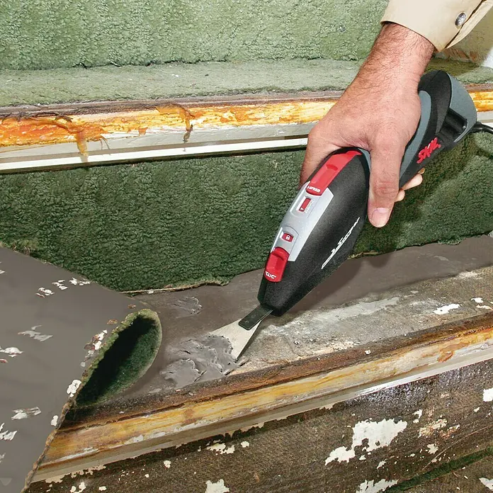 Skil Rascador 7710 AA - 28,8 x 6,8 cm - Producto en uso