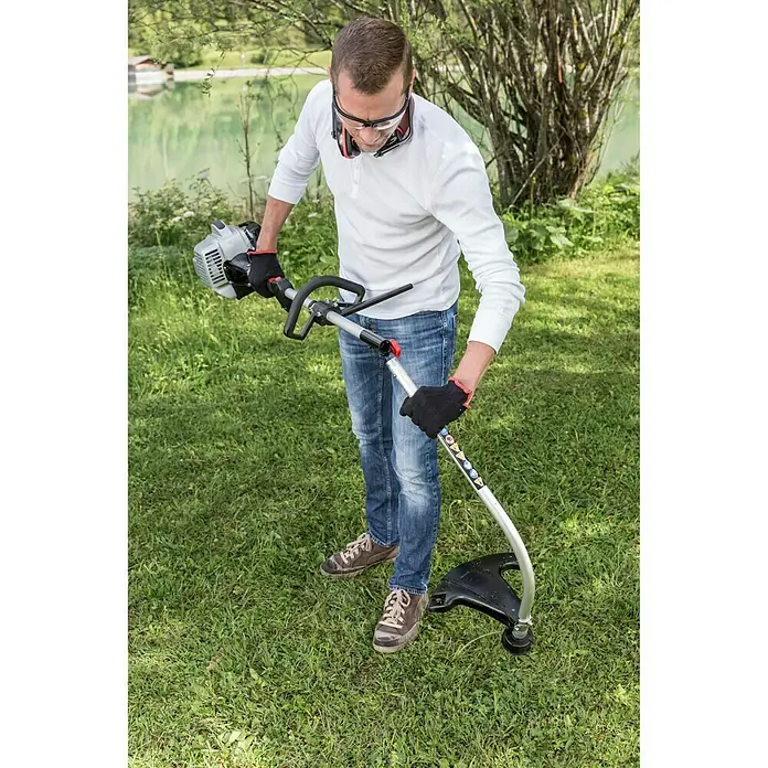 AL-KO Benzinski motorni trimer BC 223 L-S - 0,7 kW, Širina reza: 41 cm - Proizvod u upotrebi